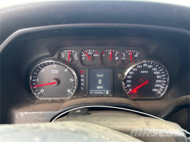 Chevrolet Silverado 1500 4x4 Crew Cab Pickup 其他