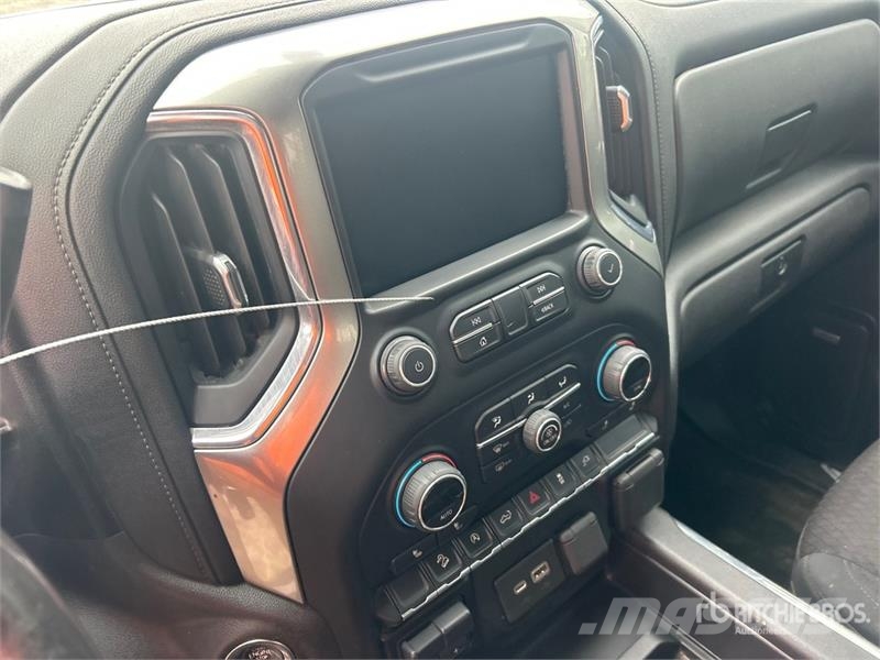 Chevrolet Silverado 1500 4x4 Crew Cab Pickup Autre fourgon / utilitaire
