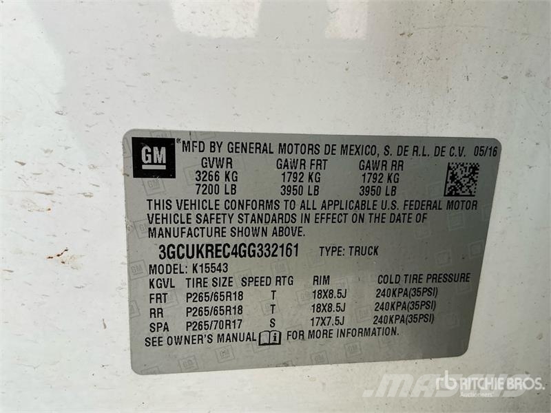 Chevrolet Silverado 1500 4x4 Crew Cab Pickup Egyéb