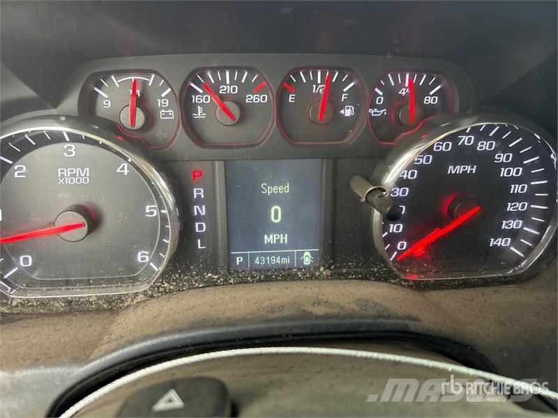 Chevrolet Silverado 1500 4x4 Crew Cab Pickup 其他