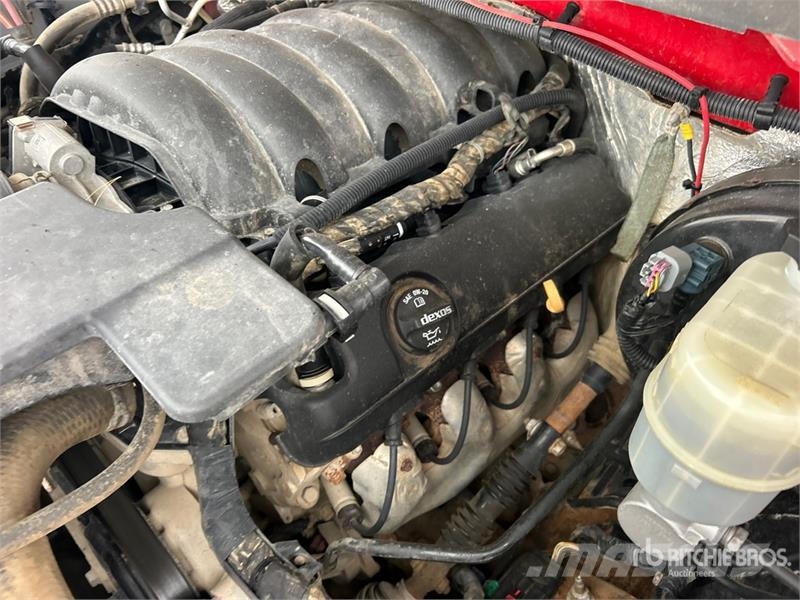 Chevrolet Silverado 1500 4x4 Dual Cab Pickup Furgoni altro