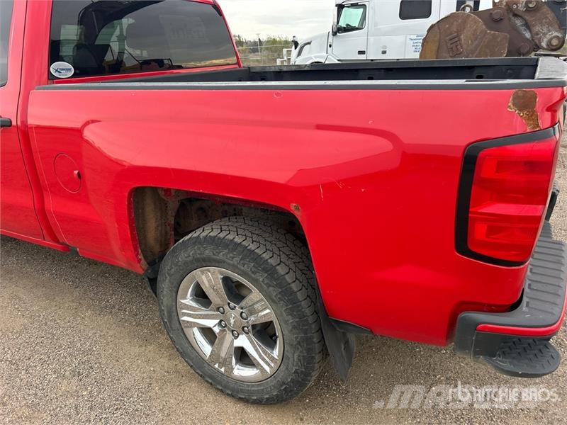Chevrolet Silverado 1500 4x4 Dual Cab Pickup Furgoni altro