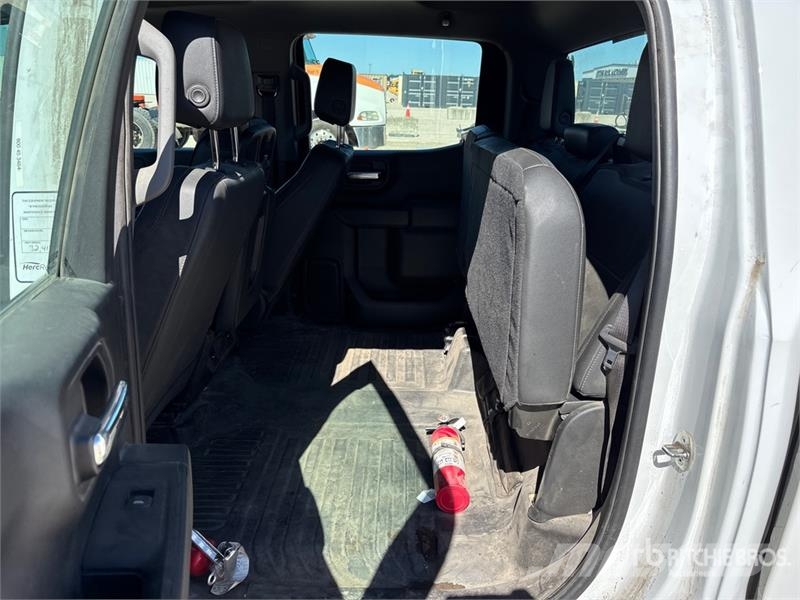 Chevrolet Silverado 1500 4x4 Crew Cab Pickup Прочие фургоны