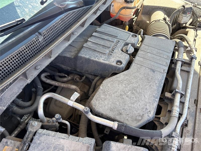 Chevrolet Silverado 1500 4x4 Crew Cab Pickup Прочие фургоны