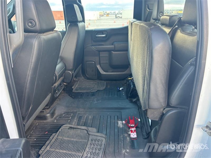 Chevrolet Silverado 1500 4x4 Crew Cab Pickup Other