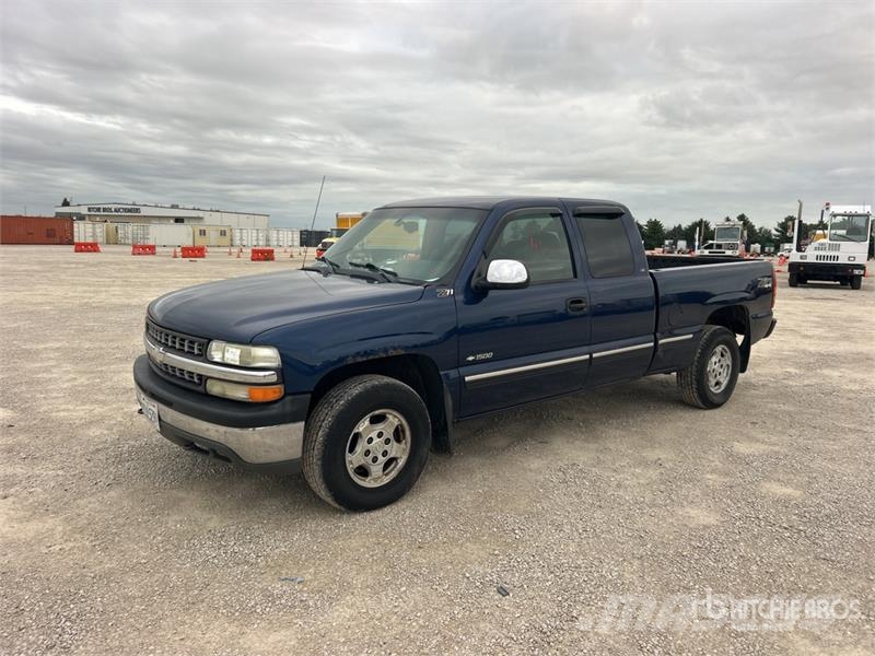 Chevrolet Silverado 1500 Z71 4x4 Extended Cab Pickup Egyéb