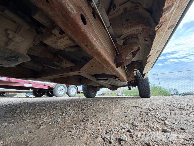 Chevrolet Silverado 1500 LT 4x4 Extended Cab Pickup Andere Transporter