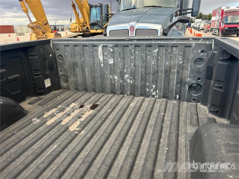 Chevrolet Silverado 1500 4x4 Crew Cab Pickup Other