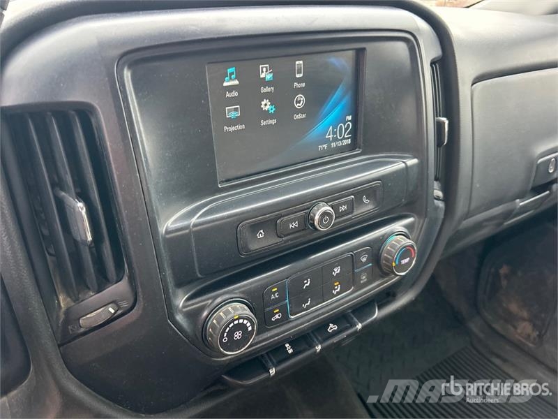Chevrolet Silverado 1500 4x4 Dual Cab Pickup Furgoni altro