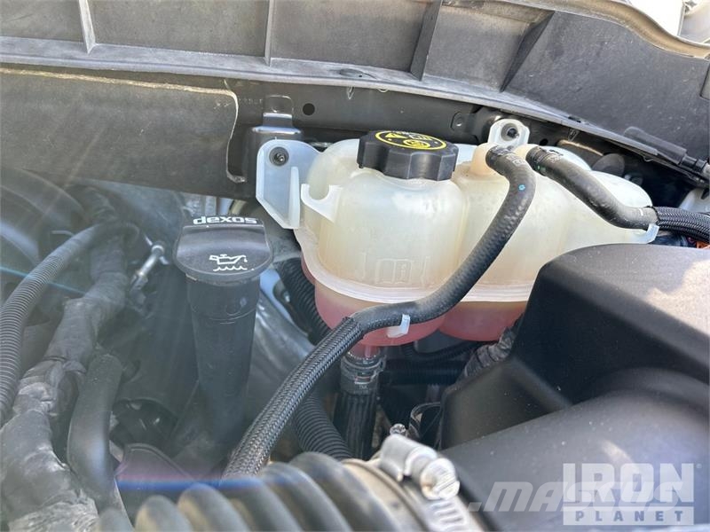 Chevrolet Silverado 1500 RST 4x4 Crew Cab Pickup Drugi