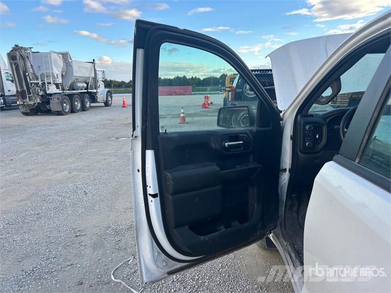 Chevrolet Silverado 1500 4x4 Crew Cab Pickup Other