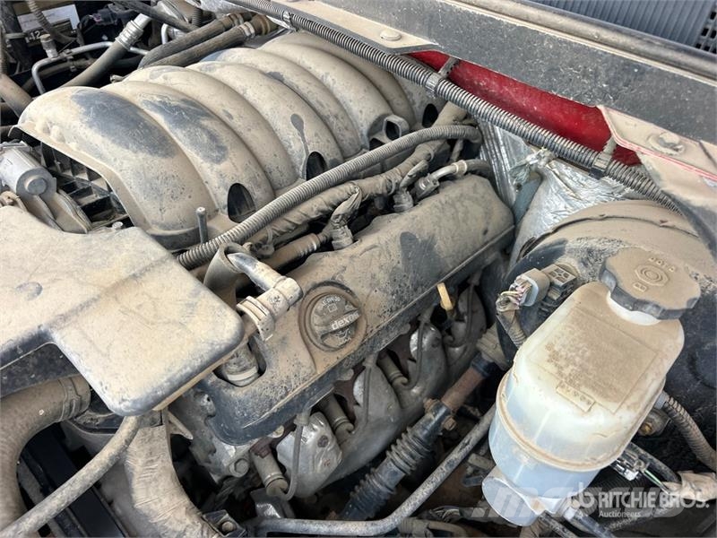 Chevrolet Silverado 1500 4x4 Dual Cab Pickup Furgoni altro