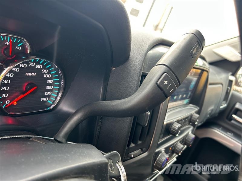Chevrolet Silverado 1500 4x4 Dual Cab Pickup Furgoni altro