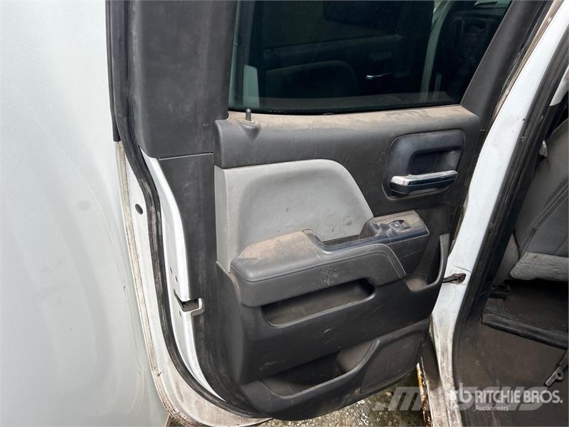Chevrolet Silverado 1500 4x4 Crew Cab Pickup 其他