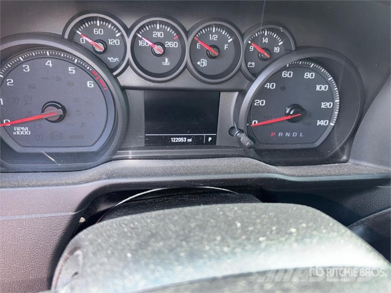 Chevrolet Silverado 1500 4x4 Extended Cab Pickup Další