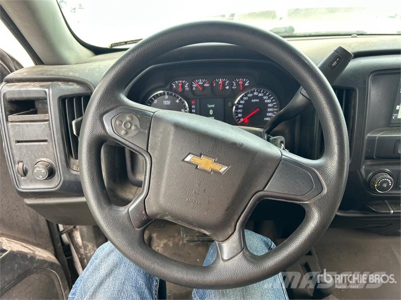 Chevrolet Silverado 1500 4x4 Crew Cab Pickup 其他