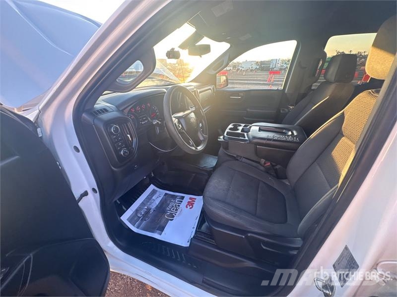 Chevrolet Silverado 1500 4x4 Extended Cab Pickup Muu