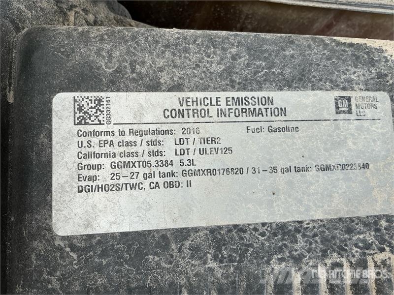 Chevrolet Silverado 1500 4x4 Crew Cab Pickup Egyéb