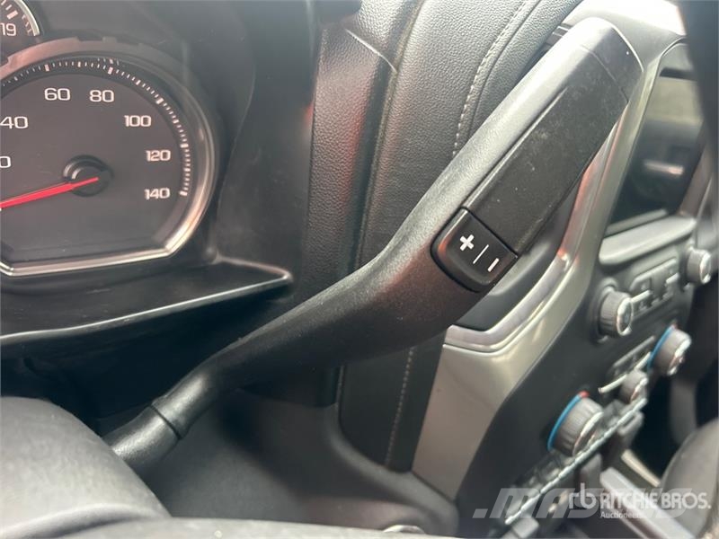 Chevrolet Silverado 1500 4x4 Crew Cab Pickup Autre fourgon / utilitaire