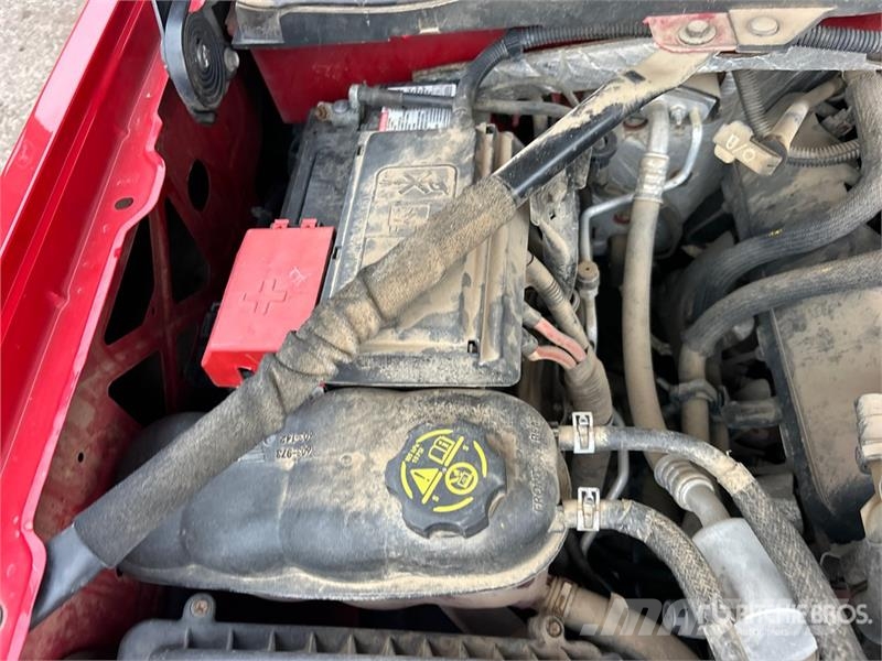 Chevrolet Silverado 1500 4x4 Dual Cab Pickup Furgoni altro