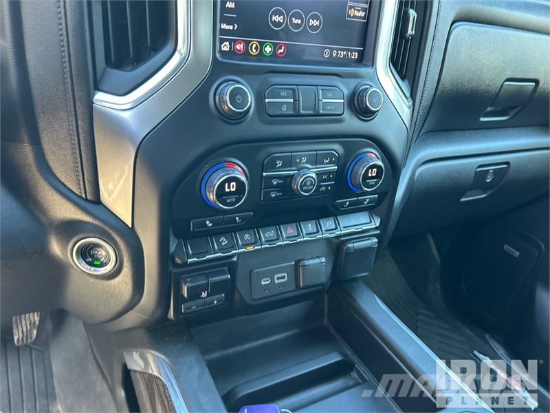 Chevrolet Silverado 1500 RST 4x4 Crew Cab Pickup Drugi