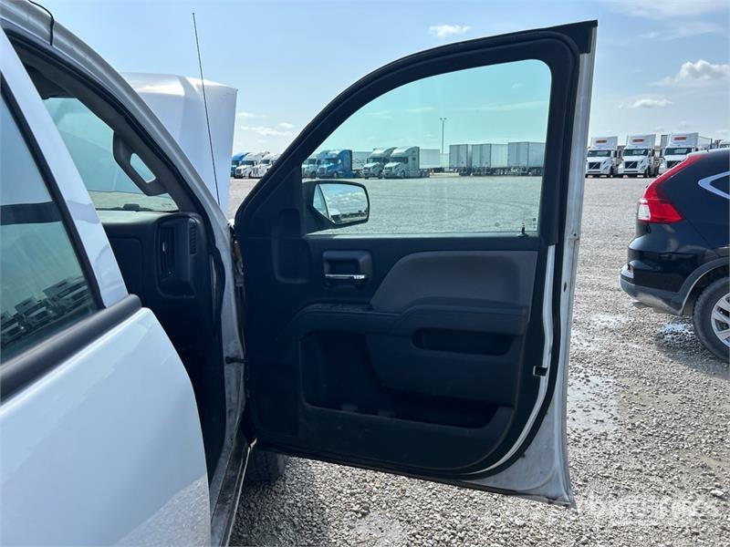 Chevrolet Silverado 1500 4x4 Dual Cab Pickup Otras furgonetas