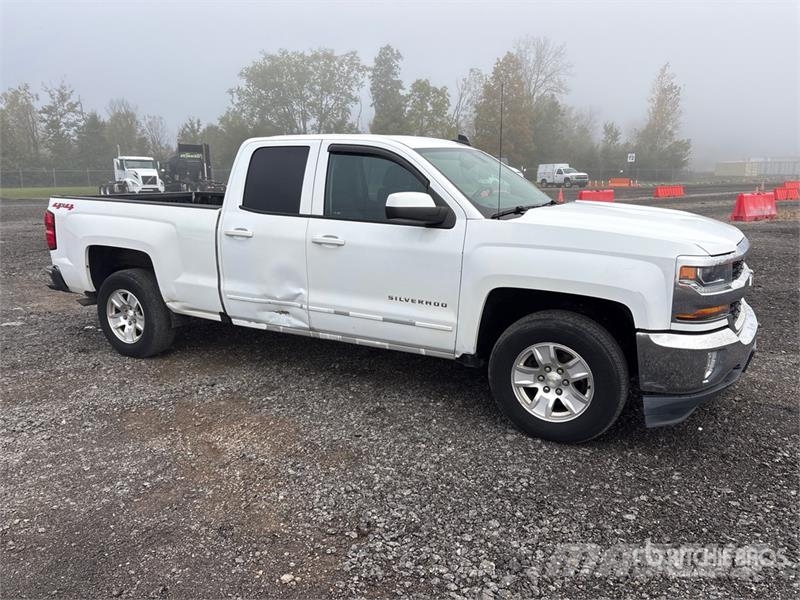 Chevrolet Silverado 1500 4x4 Extended Cab Pickup Otros