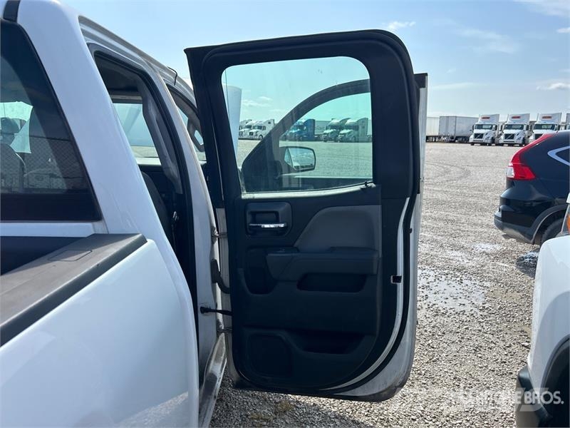 Chevrolet Silverado 1500 4x4 Dual Cab Pickup Otras furgonetas