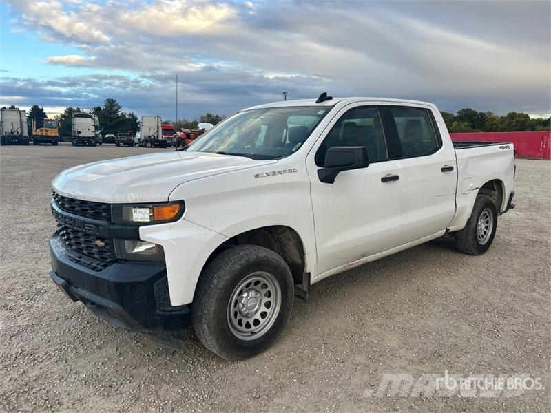 Chevrolet Silverado 1500 4x4 Crew Cab Pickup Other