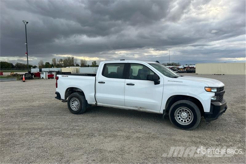 Chevrolet Silverado 1500 4x4 Crew Cab Pickup Altele