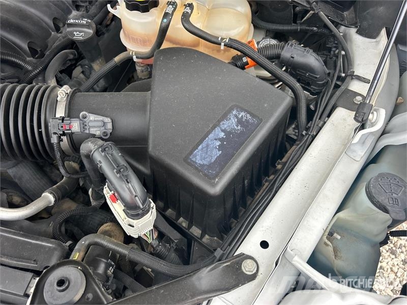 Chevrolet Silverado 1500 4x4 Crew Cab Pickup Další