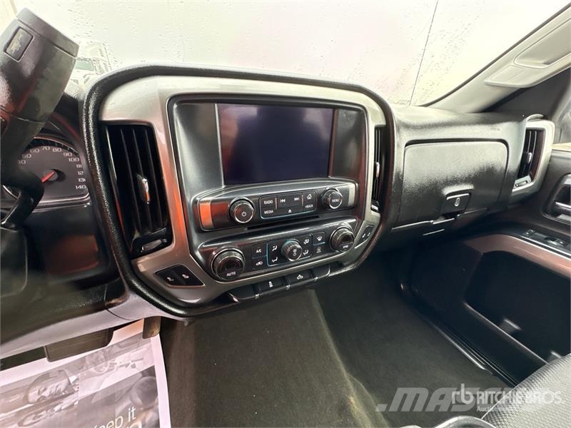 Chevrolet Silverado 1500 4x4 Extended Cab Pickup Otros