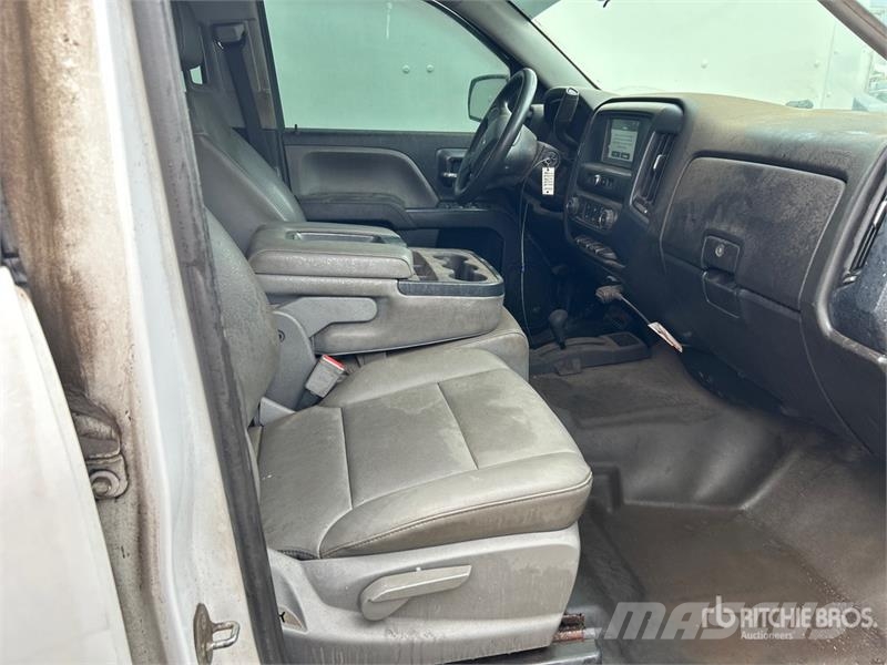 Chevrolet Silverado 1500 4x4 Crew Cab Pickup 其他