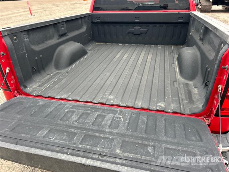 Chevrolet Silverado 1500 4x4 Dual Cab Pickup Furgoni altro