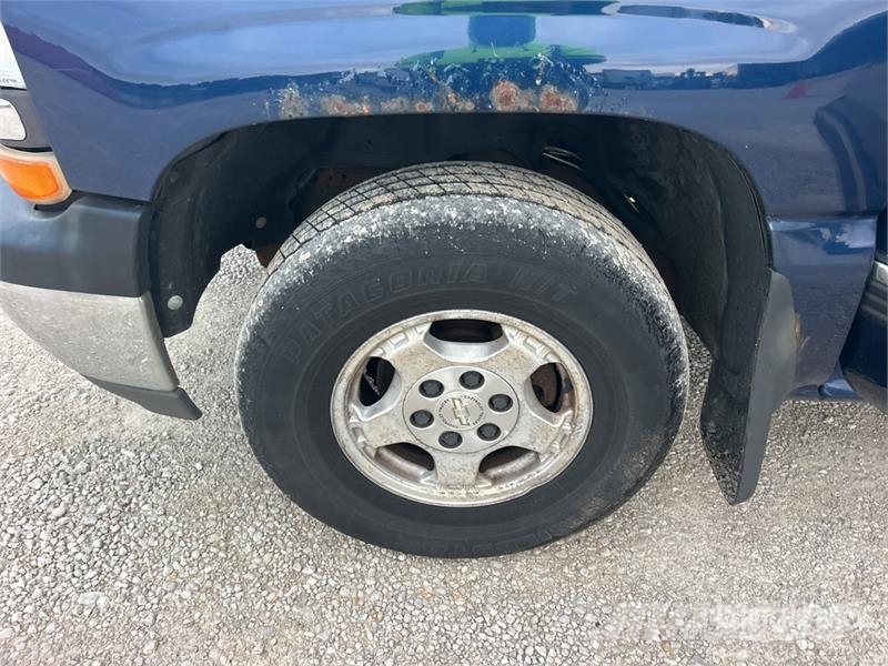 Chevrolet Silverado 1500 Z71 4x4 Extended Cab Pickup Egyéb