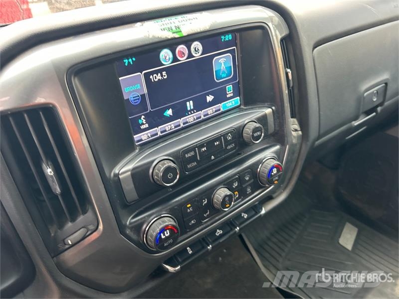 Chevrolet Silverado 1500 4x4 Dual Cab Pickup Furgoni altro
