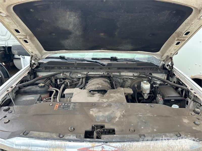 Chevrolet Silverado 1500 4x4 Crew Cab Pickup 其他