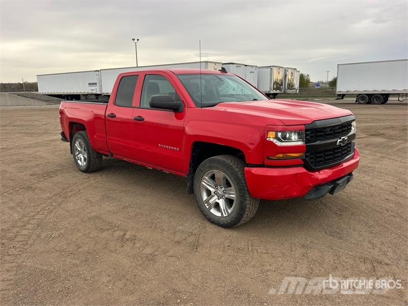 Chevrolet Silverado 1500 4x4 Dual Cab Pickup Furgoni altro
