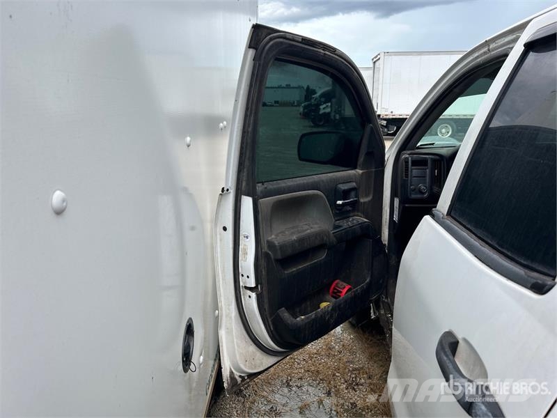 Chevrolet Silverado 1500 4x4 Crew Cab Pickup 其他