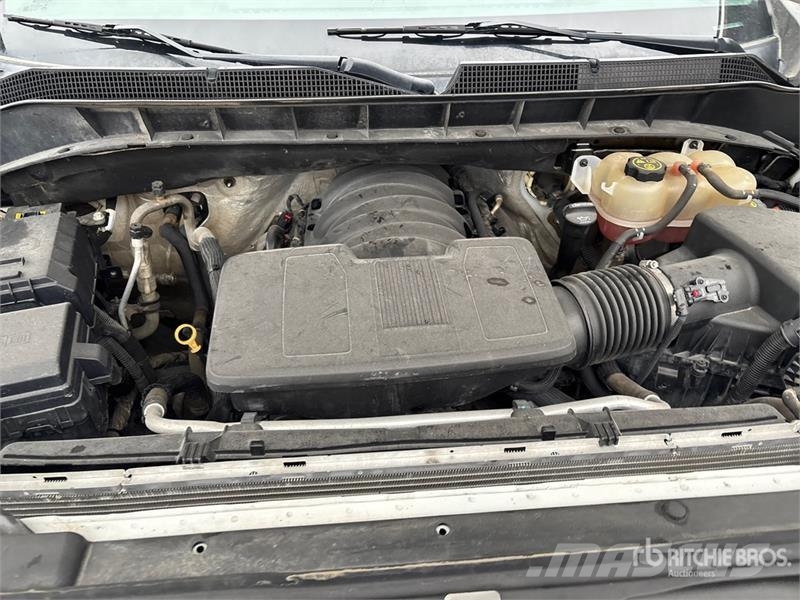 Chevrolet Silverado 1500 4x4 Crew Cab Pickup Furgoni altro