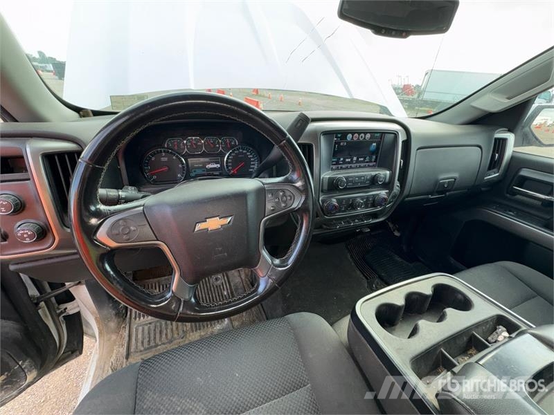 Chevrolet Silverado 1500 4x4 Extended Cab Pickup Další