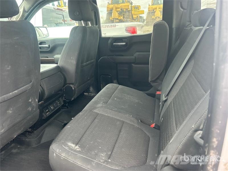 Chevrolet Silverado 1500 4x4 Crew Cab Pickup Other