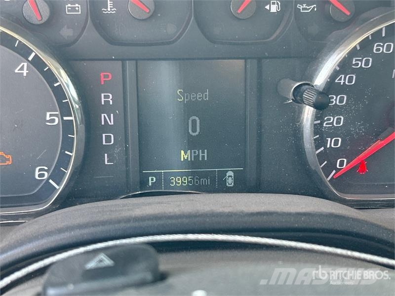 Chevrolet Silverado 1500 4x4 Dual Cab Pickup Otras furgonetas