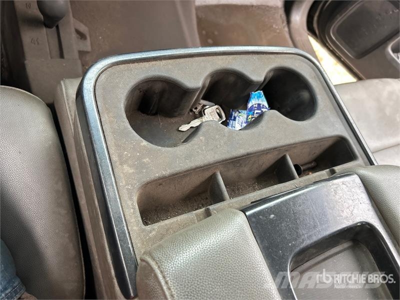 Chevrolet Silverado 1500 4x4 Crew Cab Pickup 其他