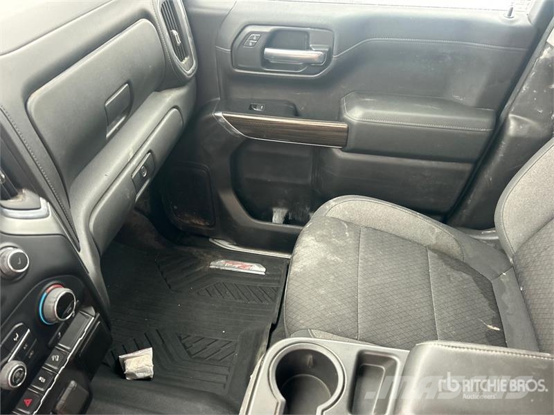 Chevrolet Silverado 1500 4x4 Crew Cab Pickup Other
