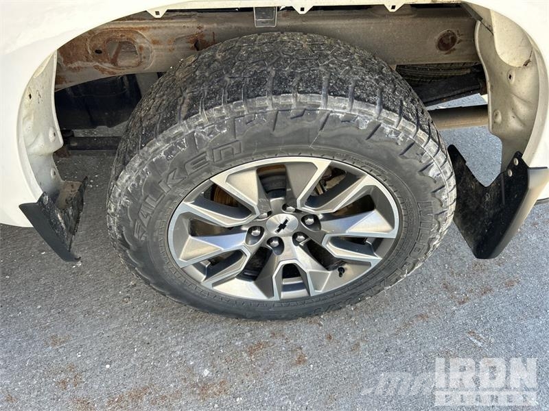 Chevrolet Silverado 1500 RST 4x4 Crew Cab Pickup Drugi