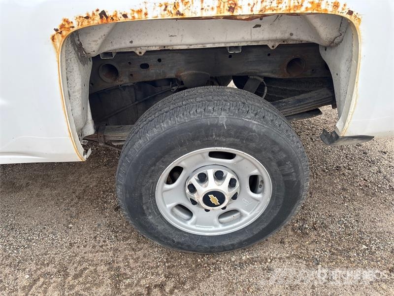 Chevrolet Silverado 2500HD 4x2 Crew Cab Pickup Andere Transporter