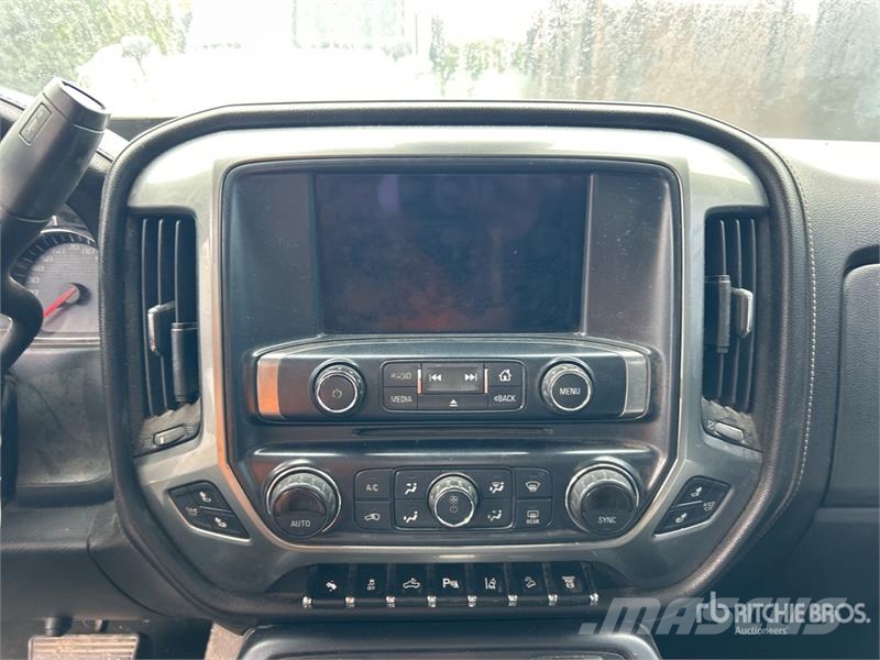 Chevrolet Silverado 2500 HD LTZ 4x4 Crew Cab Pickup (Inopera Други