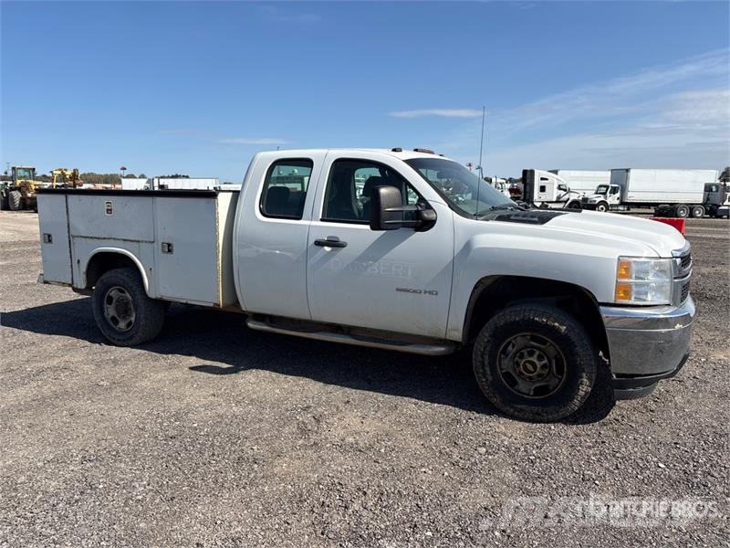 Chevrolet Silverado 2500HD 4x4 Extended Cab Utility Truck 皮卡.傳統半斗卡車/側卸板