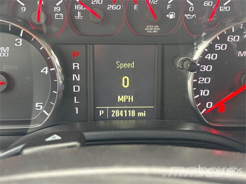 Chevrolet Silverado 2500HD 4x4 Crew Cab Utility Truck Pick up/Dropside